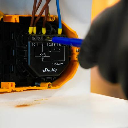 Shelly Shutter + BLU RC Button 4 - 2x ovladač rolet + dálkové ovládání pro aktivaci akcí a scén - WiFi / Bluetooth